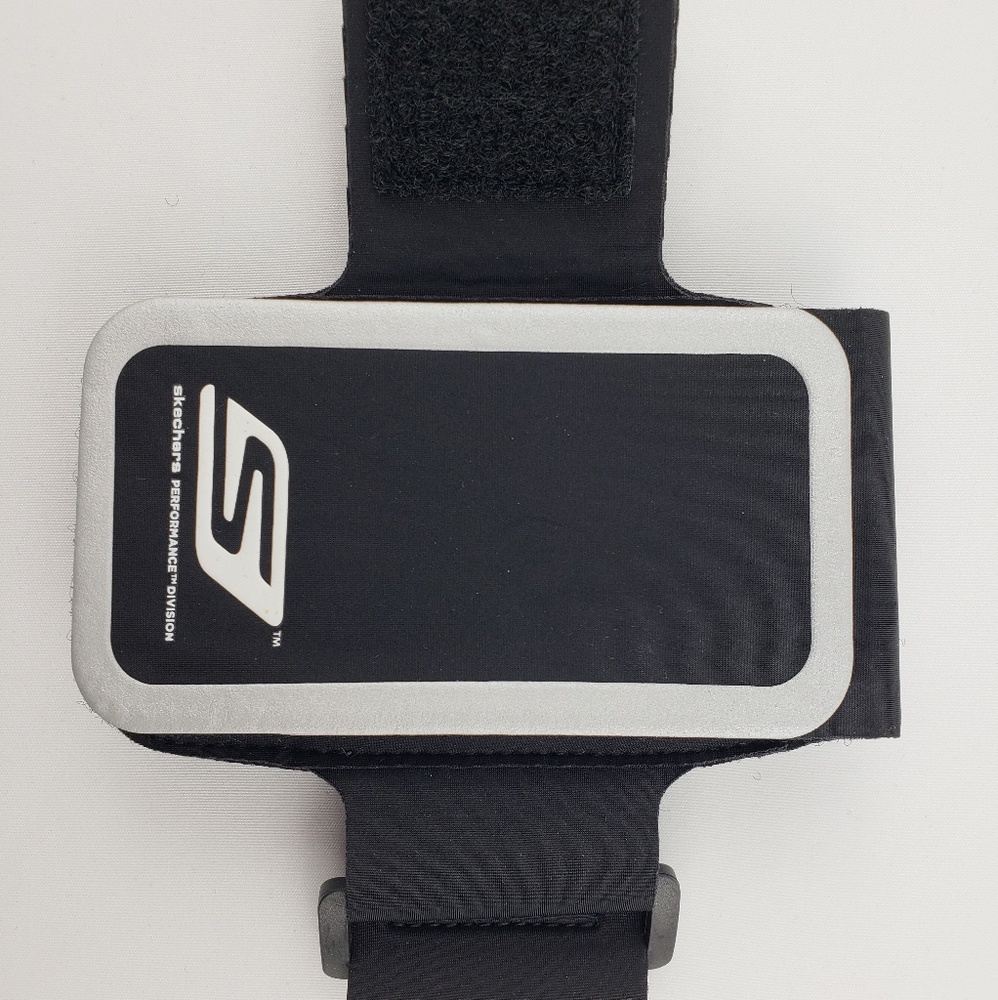 Skechers Sweatproof Music Device Armband